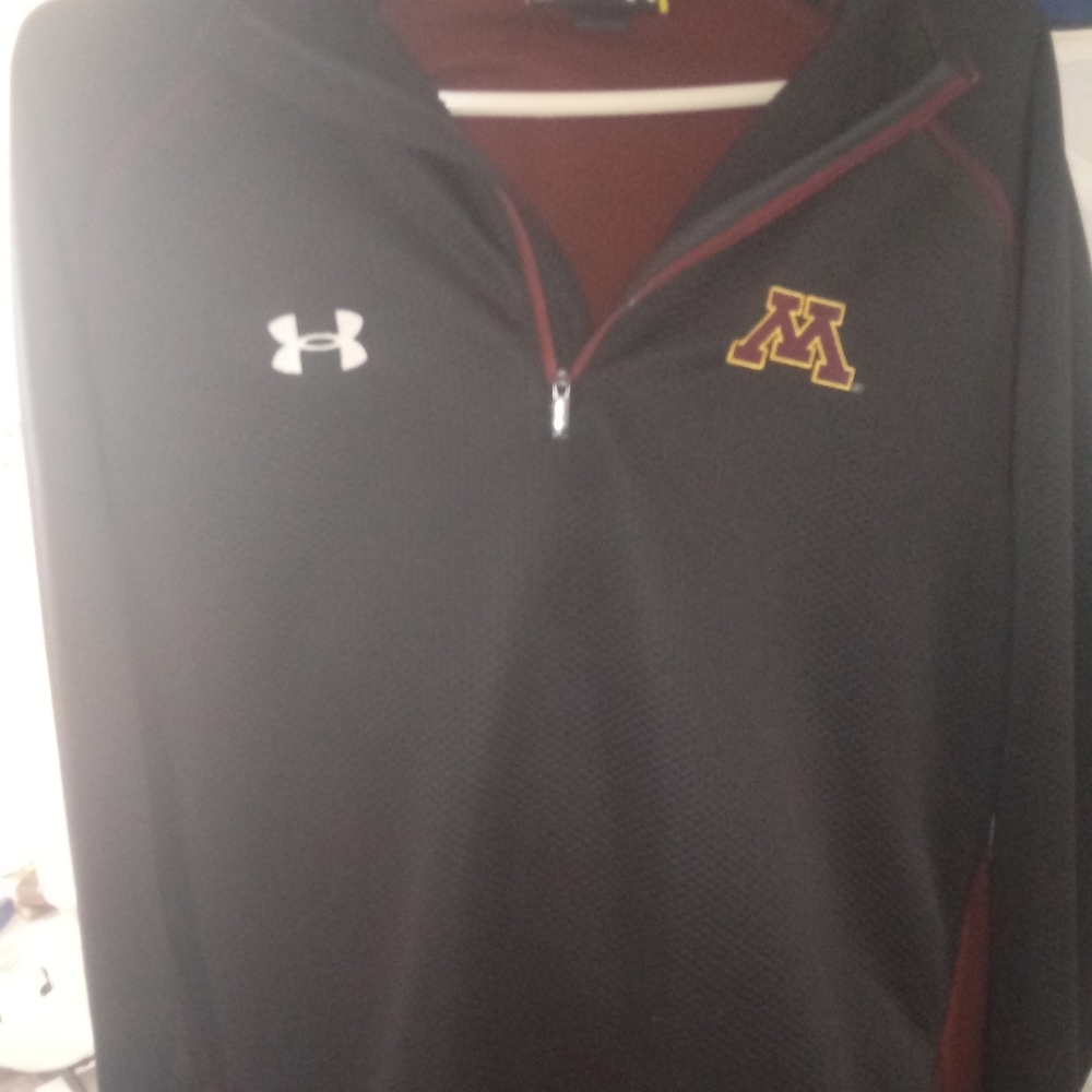 U of m under armor sweatshirt